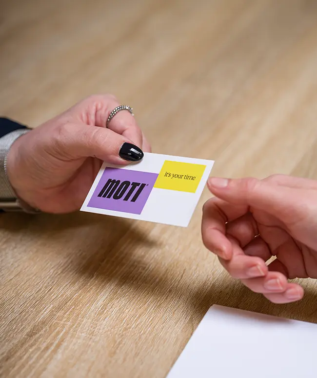 Mains et cartes de visite Moti&reg;
